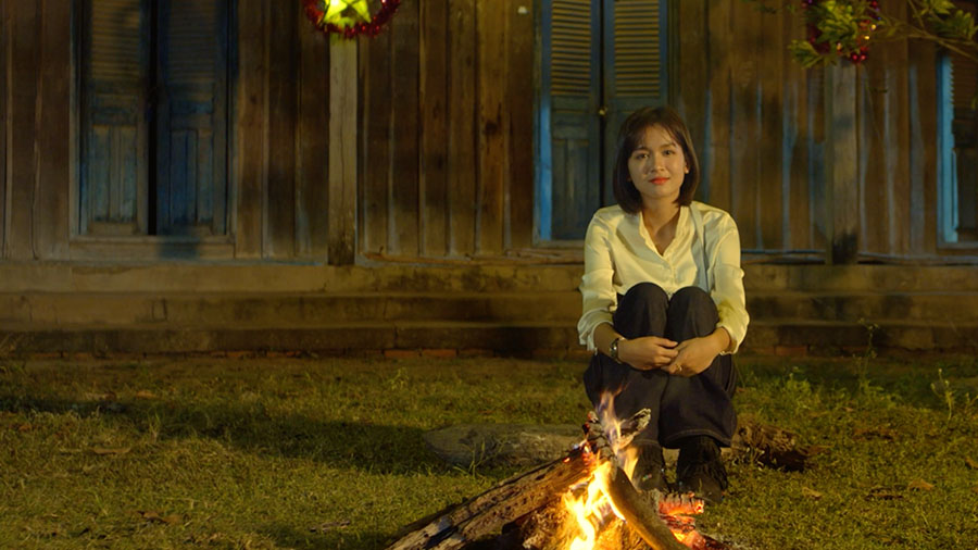 Karaoke-You hold the hand, I hold the bottle